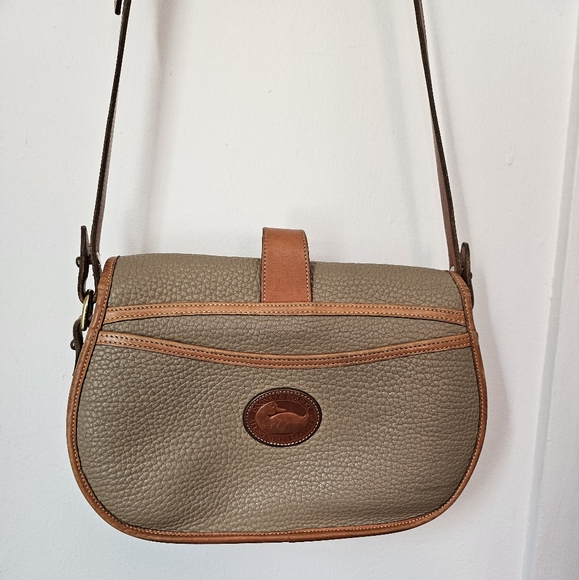 Vintage Dooney and Bourke Tack Bag. R52. - Picture 4 of 15